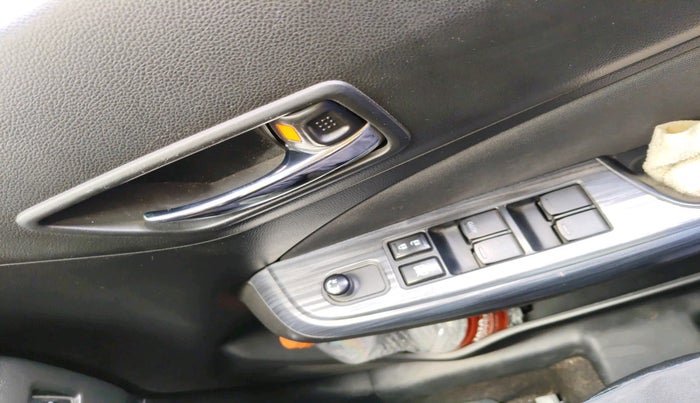 2022 Maruti Swift VXI AMT, Petrol, Automatic, 26,915 km, interior