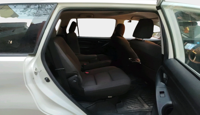 2023 Toyota Innova Crysta 2.4 GX 7STR, Diesel, Manual, 22,271 km, interior