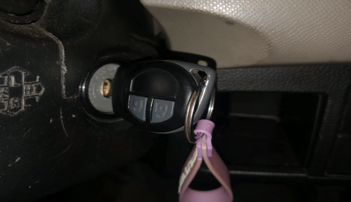 2013 Maruti Wagon R 1.0 VXI, Petrol, Manual, 1,09,855 km, interior