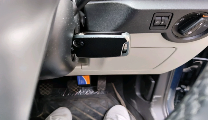 2024 Volkswagen TAIGUN HIGHLINE 1.0 TSI MT, Petrol, Manual, 8,827 km, interior