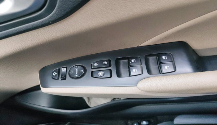 2017 Hyundai Verna 1.6 SX (O) CRDI MT, Diesel, Manual, 60,362 km, interior