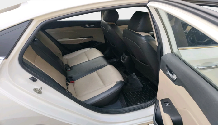 2017 Hyundai Verna 1.6 SX (O) CRDI MT, Diesel, Manual, 60,362 km, interior