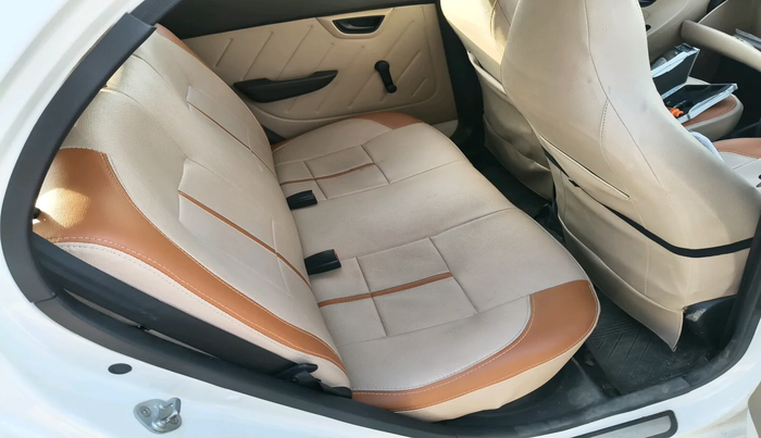 2018 Hyundai Eon MAGNA +, Petrol, Manual, 58,436 km, interior