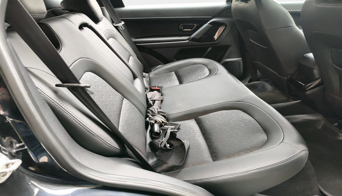 2021 Tata Harrier XZA PLUS 2.0L DARK EDITION, Diesel, Automatic, 1,08,158 km, interior