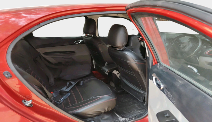 2018 Tata Tiago XZA PETROL, Petrol, Automatic, 1,23,872 km, interior