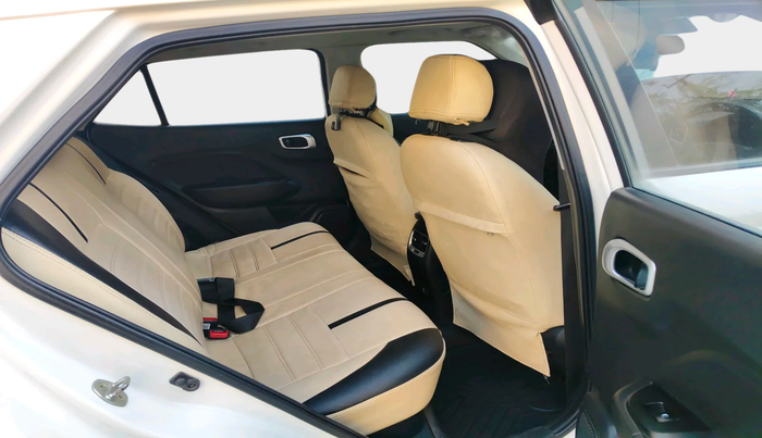 2020 Hyundai VENUE SX 1.5 CRDI, Diesel, Manual, 1,56,829 km, interior