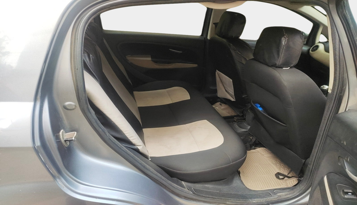 2016 Fiat Punto EVO DYNAMIC 1.3 MULTIJET, Diesel, Manual, 1,18,918 km, interior