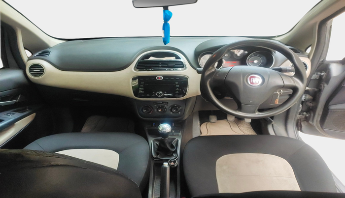 2016 Fiat Punto EVO DYNAMIC 1.3 MULTIJET, Diesel, Manual, 1,18,918 km, interior