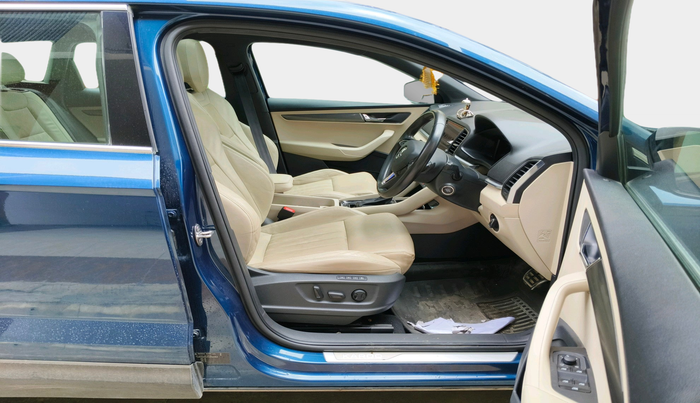 2020 Skoda Karoq STYLE 1.5 TSI AT, Petrol, Automatic, 39,258 km, interior