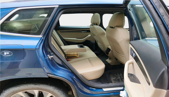 2020 Skoda Karoq STYLE 1.5 TSI AT, Petrol, Automatic, 39,258 km, interior
