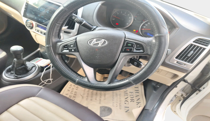 2012 Hyundai i20 SPORTZ 1.2, Petrol, Manual, 1,00,580 km, interior