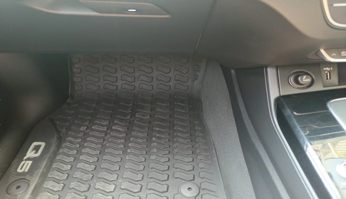 2021 Audi Q5 Technology 45 TFSI, Petrol, Automatic, 21,507 km, interior