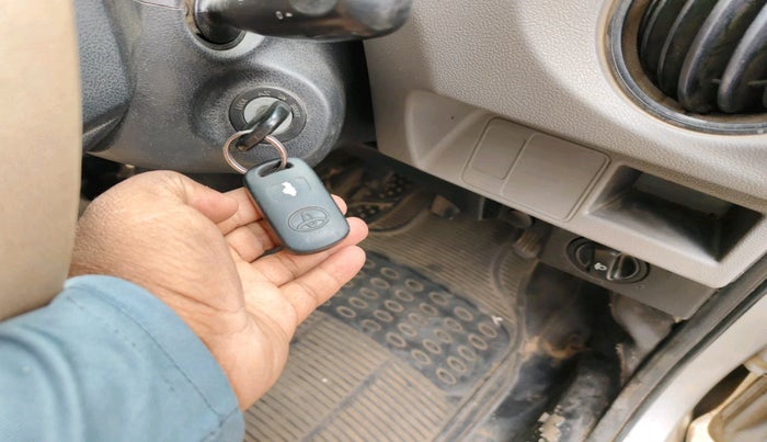 2011 Toyota Etios Liva G, Petrol, Manual, 1,38,237 km, interior