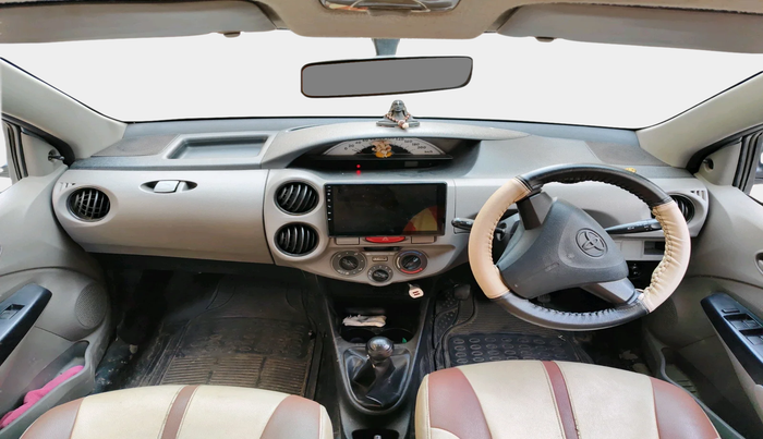 2011 Toyota Etios Liva G, Petrol, Manual, 1,38,237 km, interior