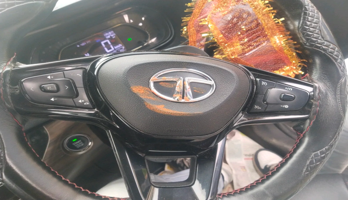 2022 Tata NEXON XZA PLUS DIESEL KAZIRANGA, Diesel, Automatic, 76,974 km, interior