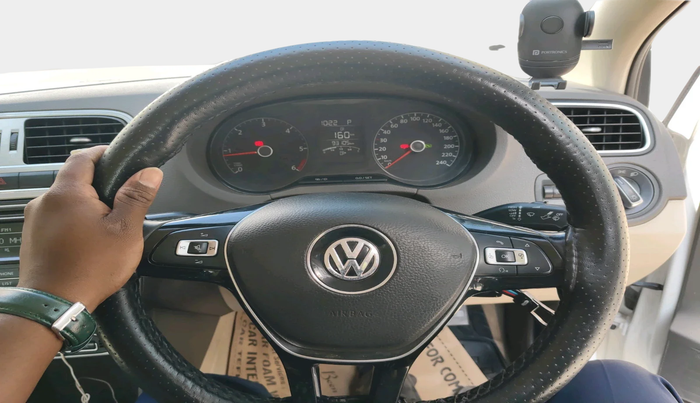 2015 Volkswagen Vento HIGHLINE 1.5 AT, Diesel, Automatic, 93,105 km, interior