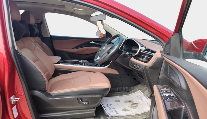 2023 MG HECTOR PLUS SHARP PRO 1.5 PETROL TURBO CVT 6 STR, Petrol, Automatic, 15,551 km, interior