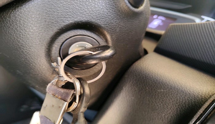 2022 KIA SONET HTE 1.2, Petrol, Manual, 33,075 km, interior