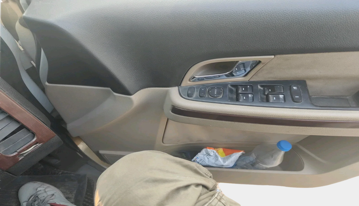 2013 Tata Aria PLEASURE 4X4, Diesel, Manual, 1,05,666 km, interior