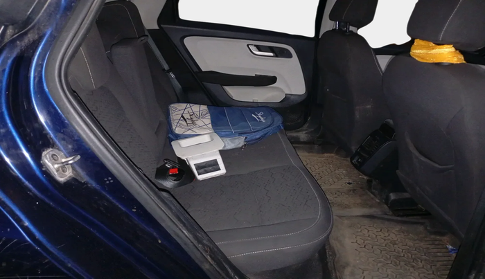 2023 Tata ALTROZ XZ + SUNROOF, Petrol, Manual, 15,446 km, interior