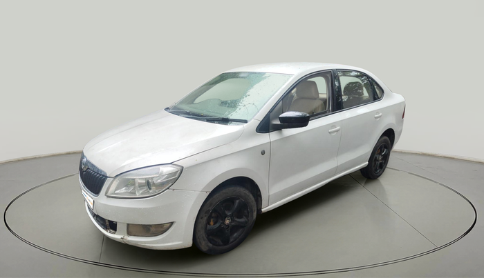 2014 Skoda Rapid ELEGANCE 1.6 TDI CR MT, Diesel, Manual, 99,957 km, exterior