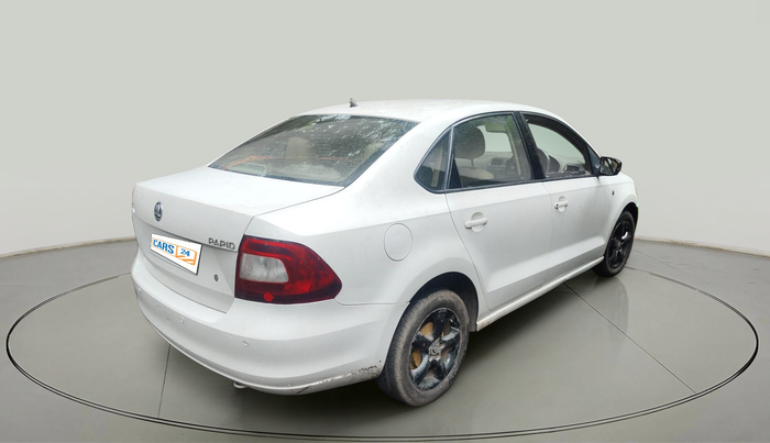 2014 Skoda Rapid ELEGANCE 1.6 TDI CR MT, Diesel, Manual, 99,957 km, exterior