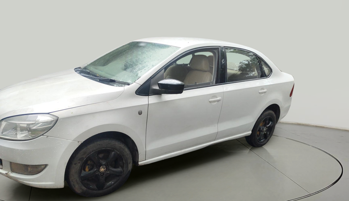 2014 Skoda Rapid ELEGANCE 1.6 TDI CR MT, Diesel, Manual, 99,957 km, exterior