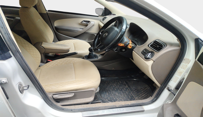 2014 Skoda Rapid ELEGANCE 1.6 TDI CR MT, Diesel, Manual, 99,957 km, interior