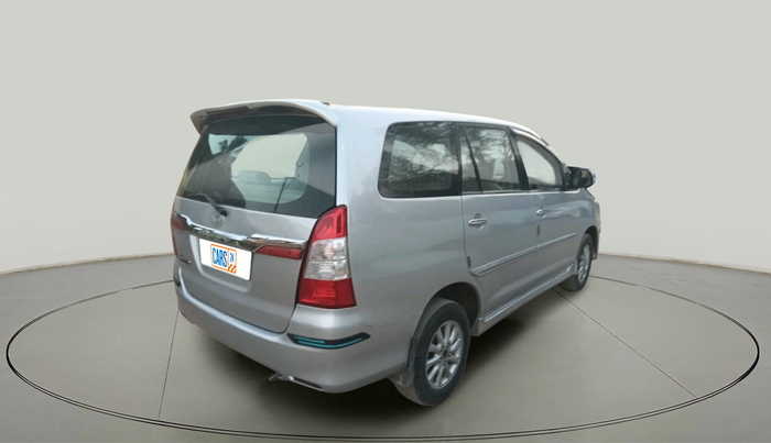 2012 Toyota Innova 2.5 VX 8 STR, Diesel, Manual, 1,80,725 km, exterior