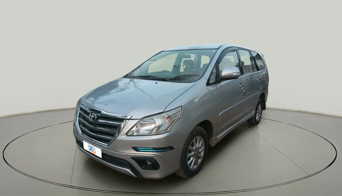 2012 Toyota Innova 2.5 VX 8 STR, Diesel, Manual, 1,80,725 km, exterior