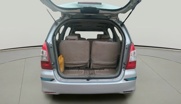 2012 Toyota Innova 2.5 VX 8 STR, Diesel, Manual, 1,80,725 km, exterior