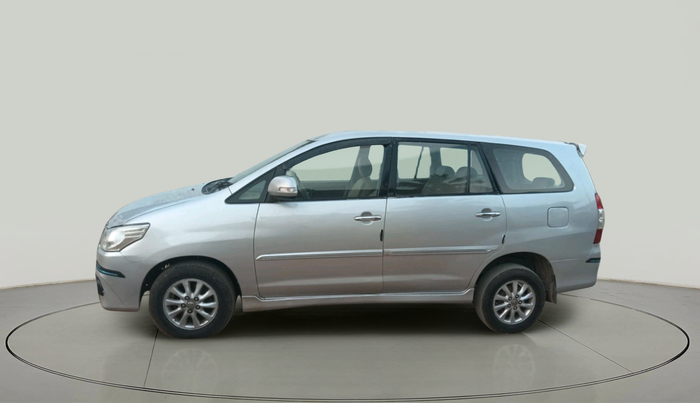 2012 Toyota Innova 2.5 VX 8 STR, Diesel, Manual, 1,80,725 km, exterior