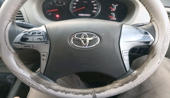 2012 Toyota Innova 2.5 VX 8 STR, Diesel, Manual, 1,80,725 km, interior