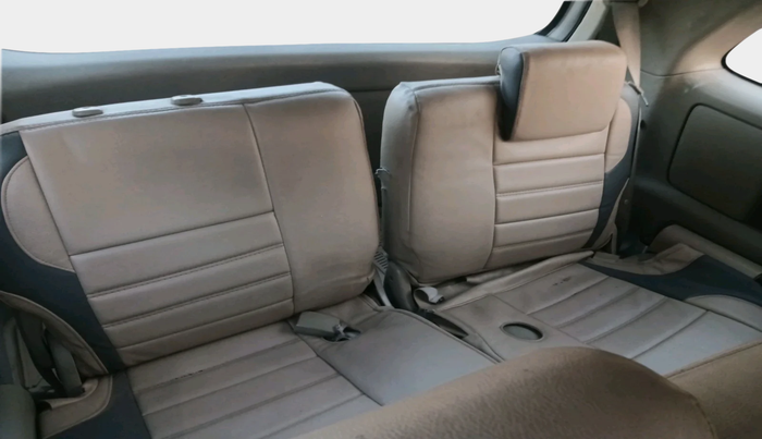 2012 Toyota Innova 2.5 VX 8 STR, Diesel, Manual, 1,80,725 km, interior