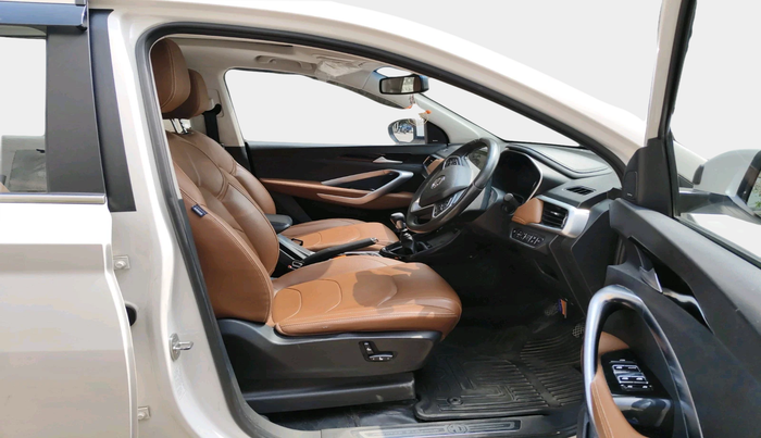 2021 MG HECTOR PLUS SHARP 2.0 DIESEL TURBO MT 6-STR, Diesel, Manual, 46,524 km, interior