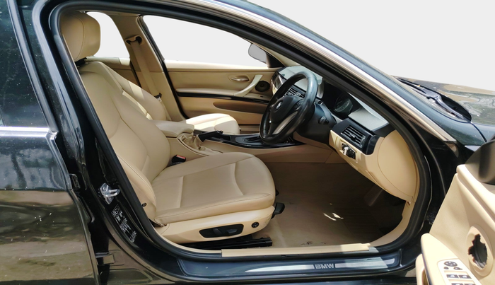 2011 BMW 3 Series 320d, Diesel, Automatic, 1,09,935 km, interior
