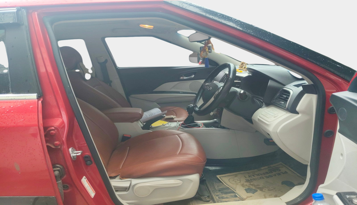 2021 Mahindra XUV300 W8 (O) 1.5 DIESEL, Diesel, Manual, 77,886 km, interior