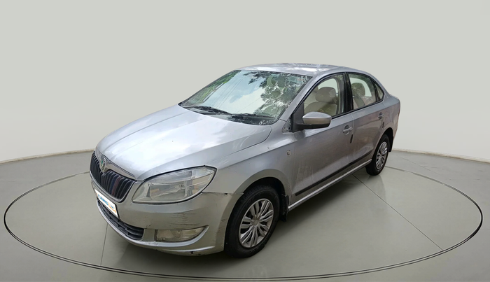 2013 Skoda Rapid AMBITION 1.6 TDI CR MT PLUS, Diesel, Manual, 1,35,424 km, exterior