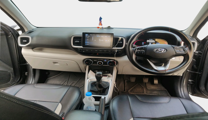 2025 Hyundai VENUE S(O) 1.2, Petrol, Manual, 24,639 km, interior