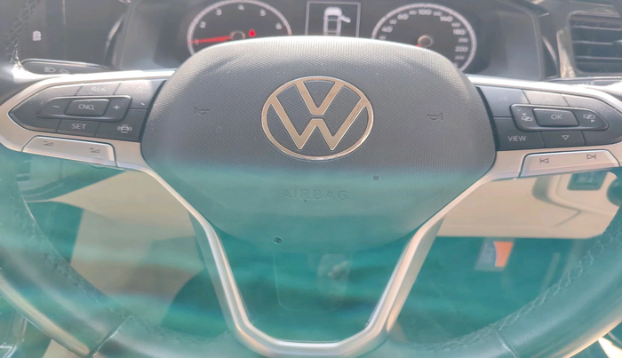 2024 Volkswagen VIRTUS HIGHLINE TSI 1.0 AT, Petrol, Automatic, 18,000 km, interior