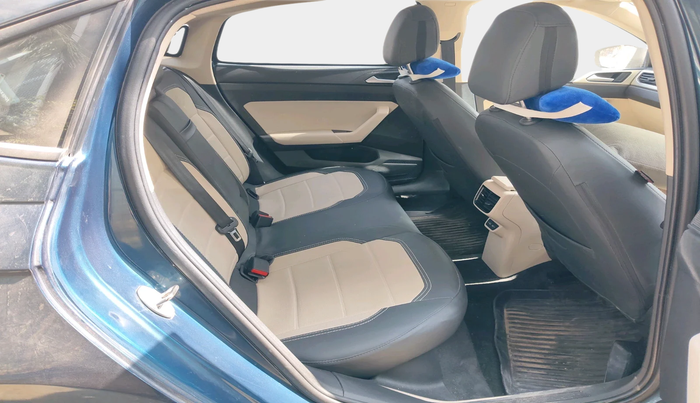 2024 Volkswagen VIRTUS HIGHLINE TSI 1.0 AT, Petrol, Automatic, 18,000 km, interior