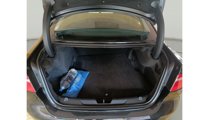 2018 Jaguar XE PRESTIGE DIESEL, Diesel, Automatic, 57,249 km, exterior