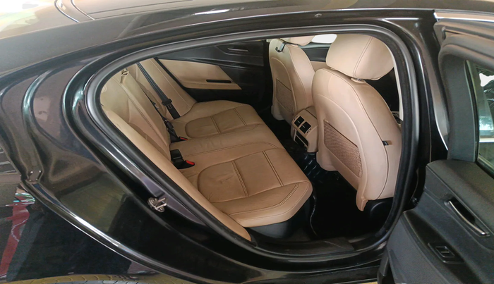 2018 Jaguar XE PRESTIGE DIESEL, Diesel, Automatic, 57,249 km, interior