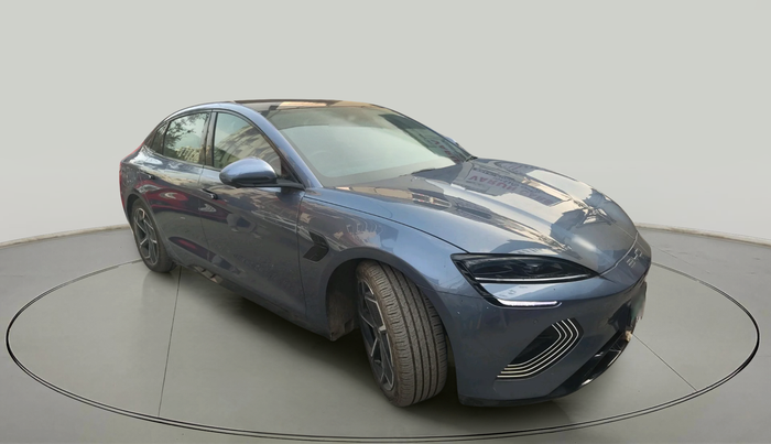 2024 BYD Seal  Premium, Electric, Automatic, 29,000 km, exterior