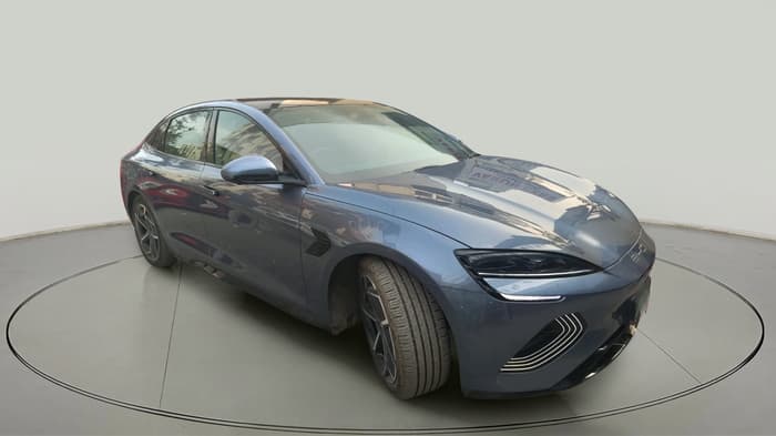 2024 BYD Seal  Premium, Electric, Automatic, 29,000 km, exterior