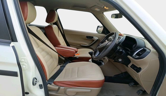 2021 Mahindra BOLERO NEO N 10 (O), Diesel, Manual, 32,012 km, interior