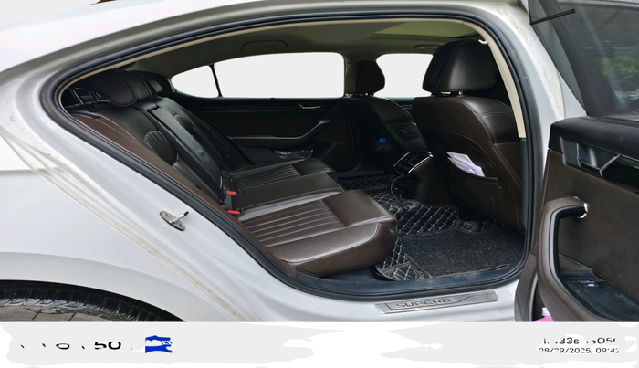 2020 Skoda Superb L&K 2.0 TSI AT, Petrol, Automatic, 1,03,198 km, interior