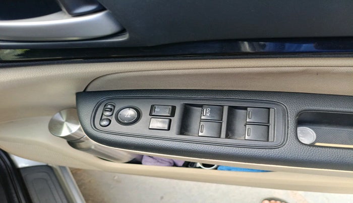 2020 Honda Amaze 1.5L I-DTEC S, Diesel, Manual, 1,43,733 km, interior