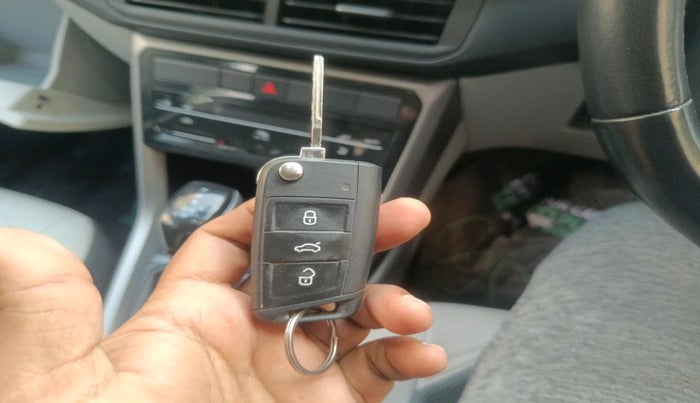 2021 Volkswagen TAIGUN HIGHLINE 1.0 TSI AT, Petrol, Automatic, 31,342 km, interior