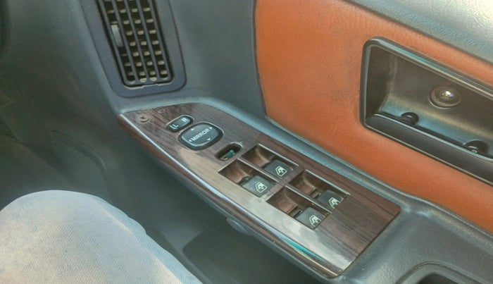 2012 Tata Safari 4X2 VX DICOR, Diesel, Manual, 2,19,756 km, interior